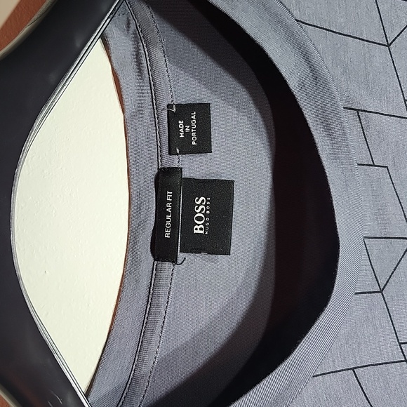 Hugo Boss Men's Geometric Print tshirt - Picture 2 of 7